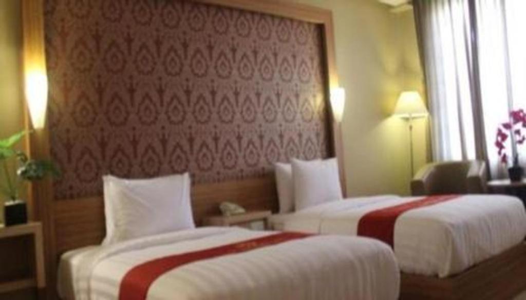 Grand Dian Hotel Slawi テガル エクステリア 写真