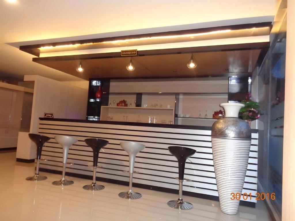 Grand Dian Hotel Slawi テガル エクステリア 写真